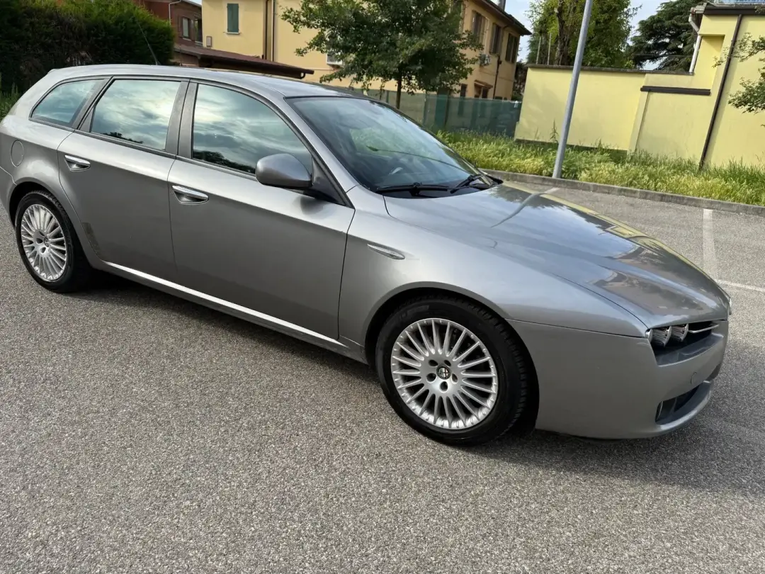 Alfa Romeo-159-669