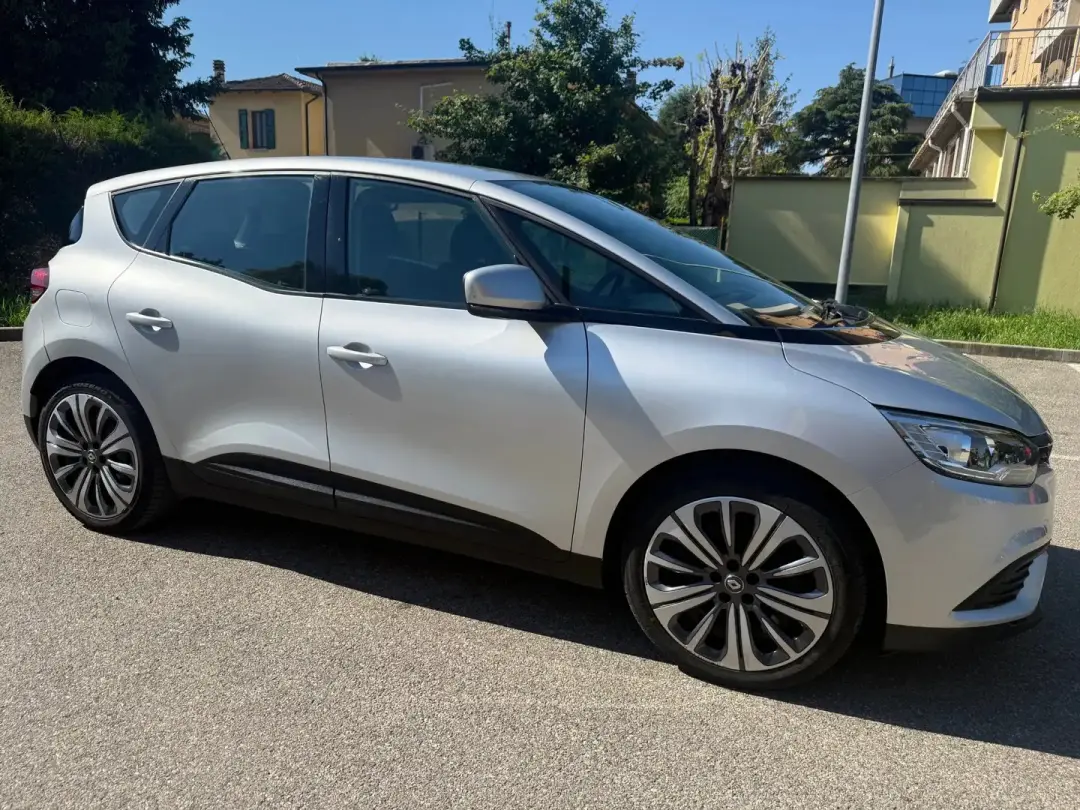 Renault-Scenic-03-2019