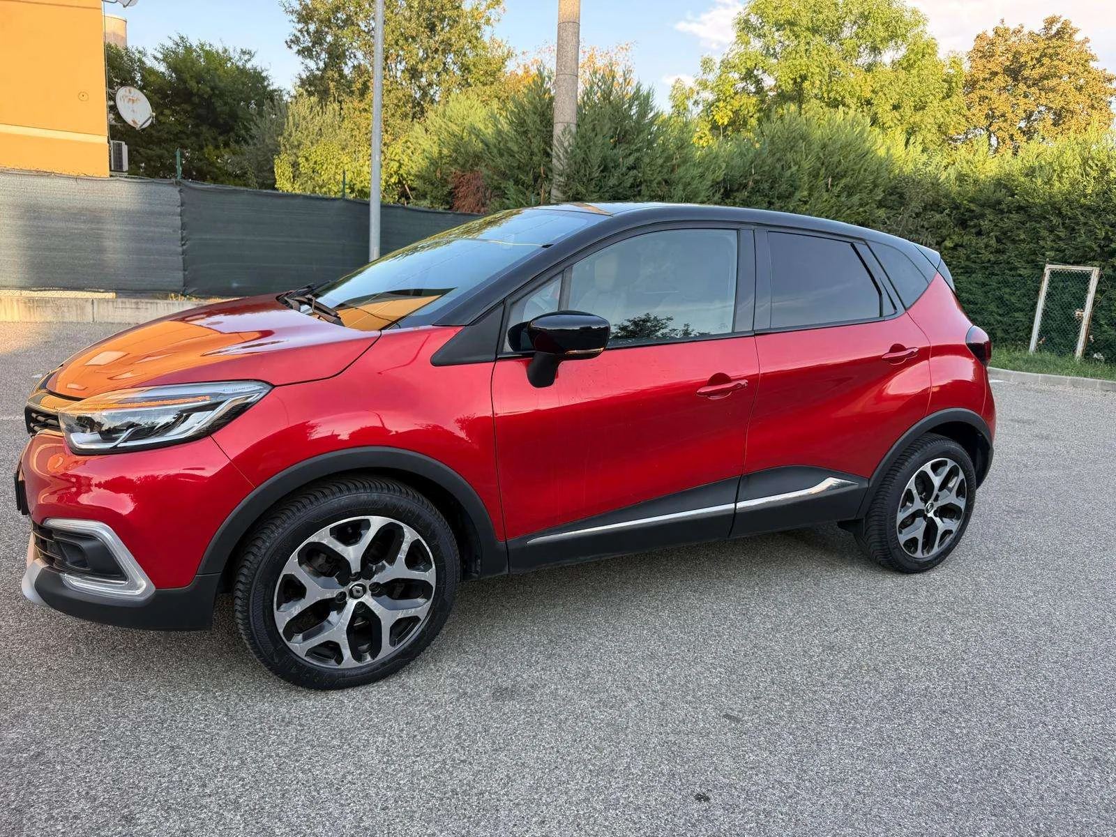Renault Captur 1.3 TCE - AUTOMATICA - NAV. - 12 MESI DI GARANZIA - - foto 4