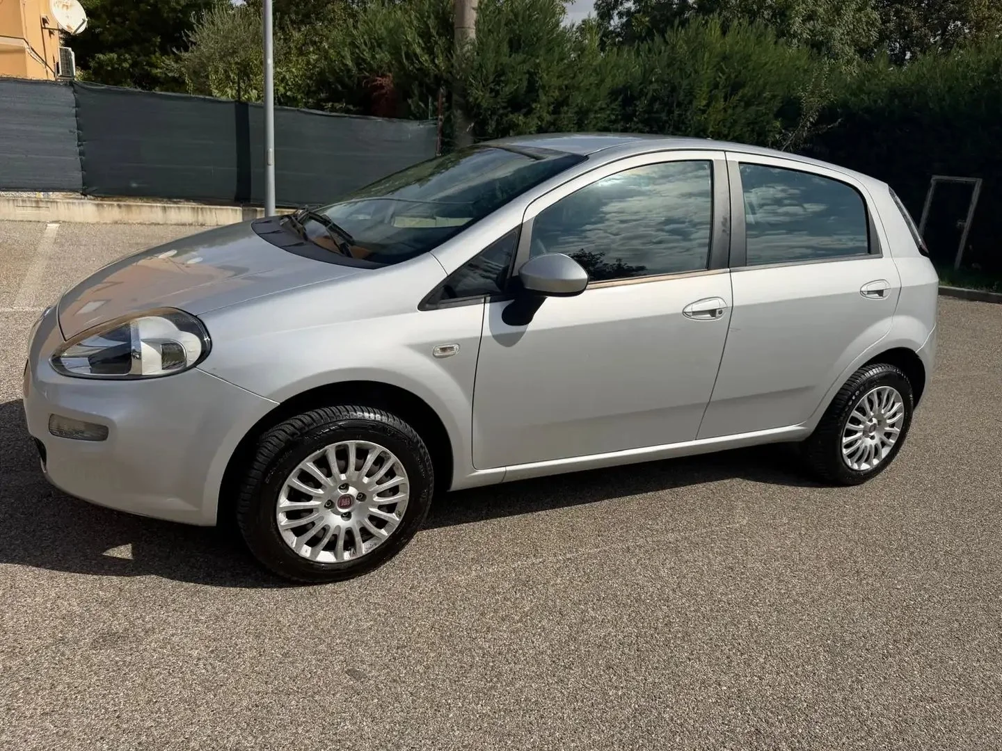 Fiat Punto 1.4 METANO - NEOPATENTATI - 12 MESI DI GARANZIA - - foto 4