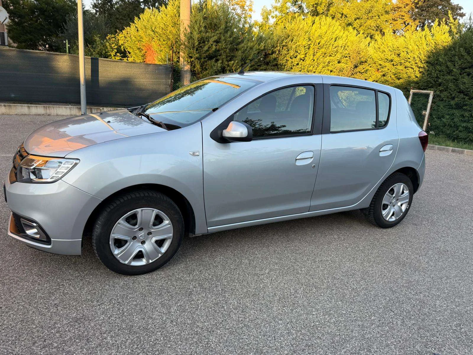 Dacia Sandero 1.0 - NEOPATENTATI - 12 MESI DI GARANZIA - - foto 4