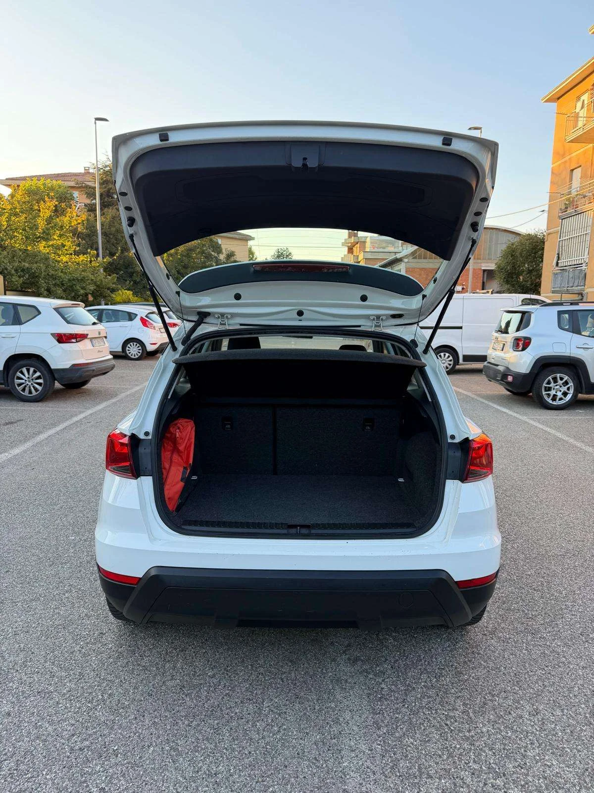 SEAT Arona 1.0 TGI - NEOPATENTATI - 12 MESI DI GARANZIA - - foto 5