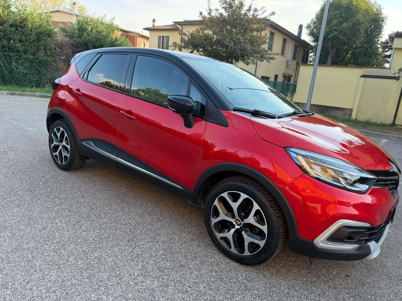 Renault Captur 1.3 TCE - AUTOMATICA - NAV. - 12 MESI DI GARANZIA - - foto 2