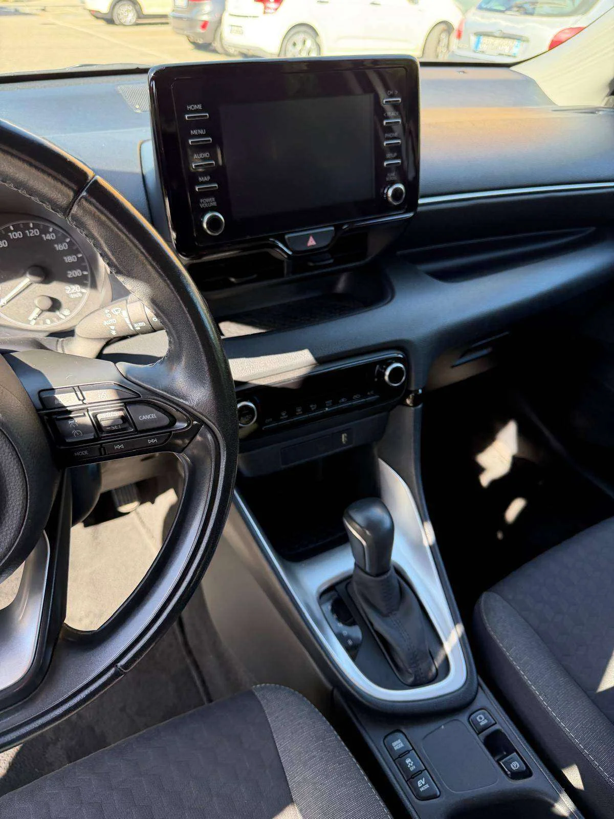 Toyota Yaris 1.5 HYBRID - NEOPATENTATI - 12 MESI DI GARANZIA - - foto 8