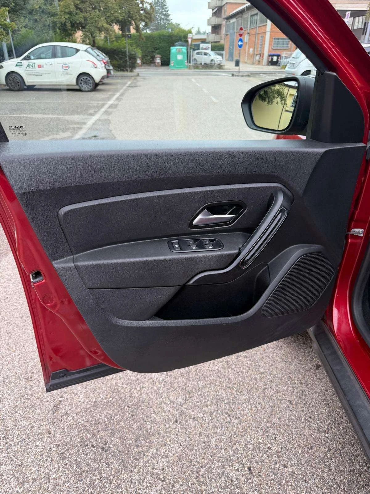 Dacia Duster 1.0 tce Gpl - NAV. - NEOP. - 12 MESI DI GARANZIA - - foto 6