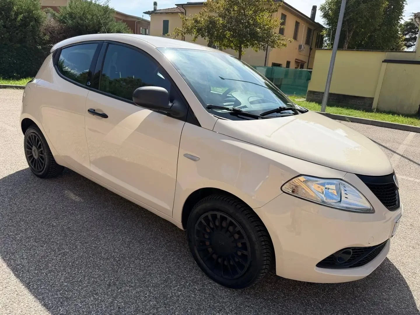 Lancia Ypsilon 1.2 Gpl - NEOPATENTATI - 12 MESI DI GARANZIA - - foto 2
