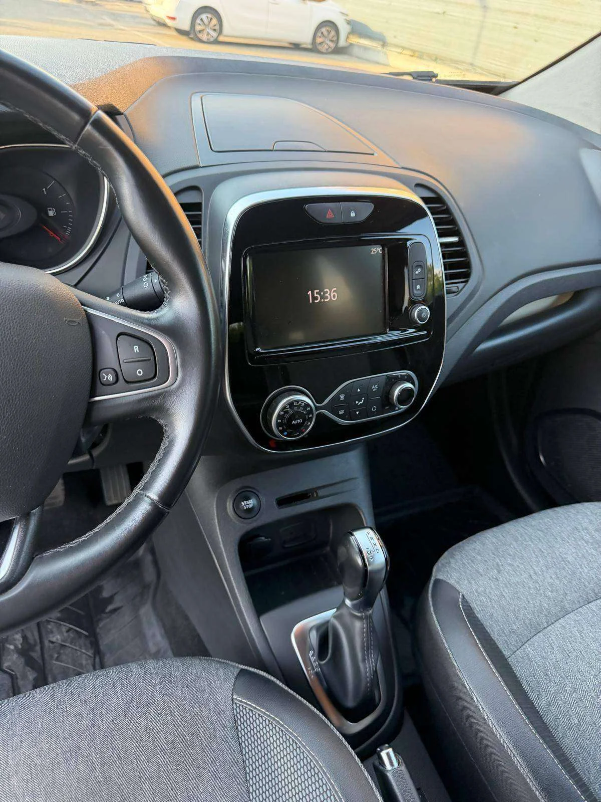 Renault Captur 1.3 TCE - AUTOMATICA - NAV. - 12 MESI DI GARANZIA - - foto 8