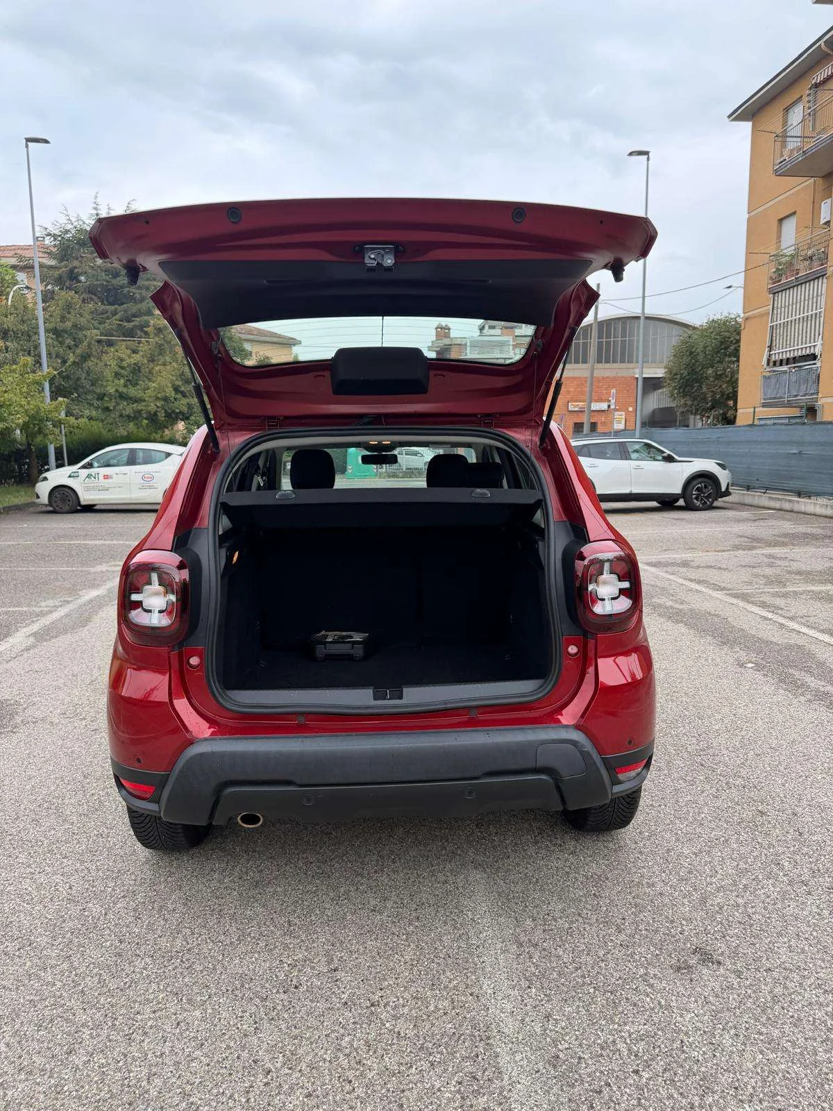 Dacia Duster 1.0 tce Gpl - NAV. - NEOP. - 12 MESI DI GARANZIA - - foto 5