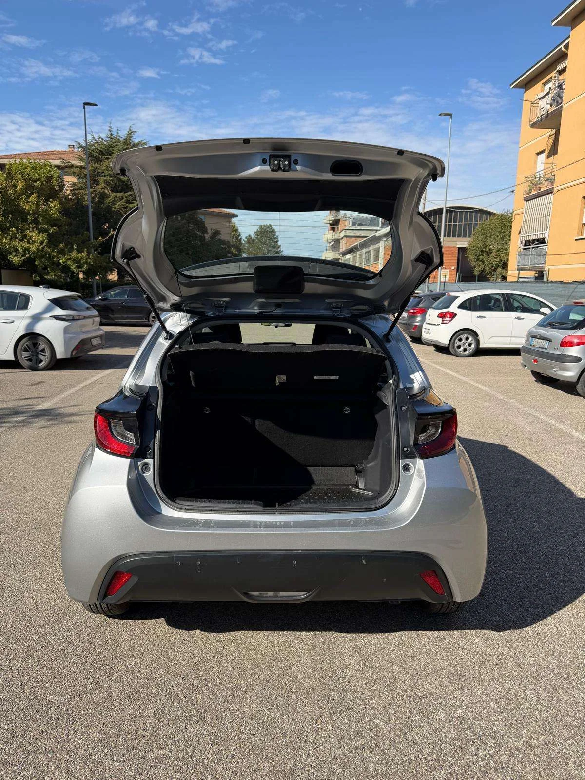 Toyota Yaris 1.5 HYBRID - NEOPATENTATI - 12 MESI DI GARANZIA - - foto 5