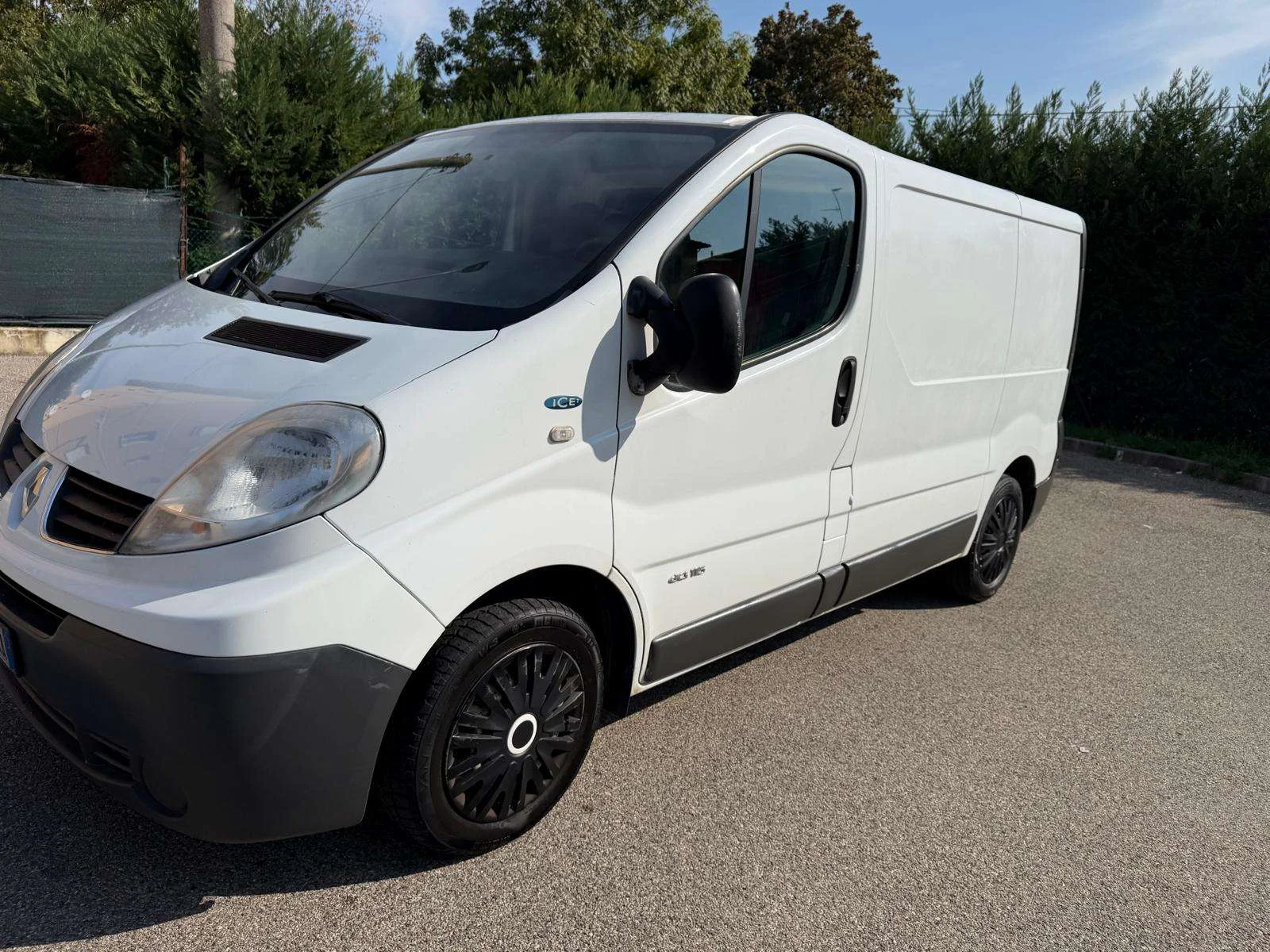 Renault Trafic T27 2.0 dCi/115 - 12 MESI DI GARANZIA - - foto 4