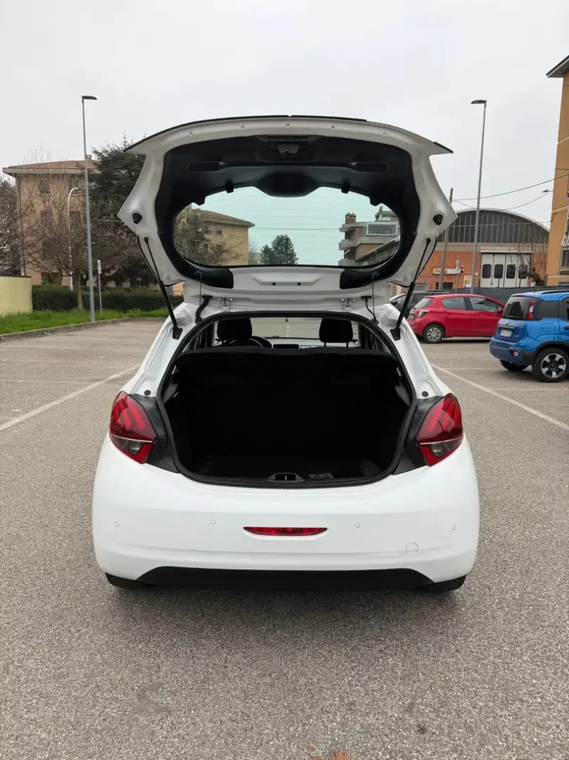 Peugeot 208 I 2015 1.2 - NEOPATENTATI - 12 MESI DI GARANZIA - — foto 5