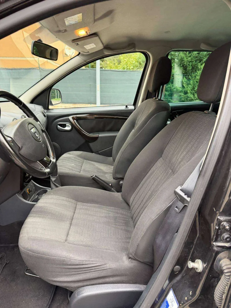 Dacia Duster 1.6 - NEOPATENTATI - 12 MESI DI GARANZIA - — foto 7