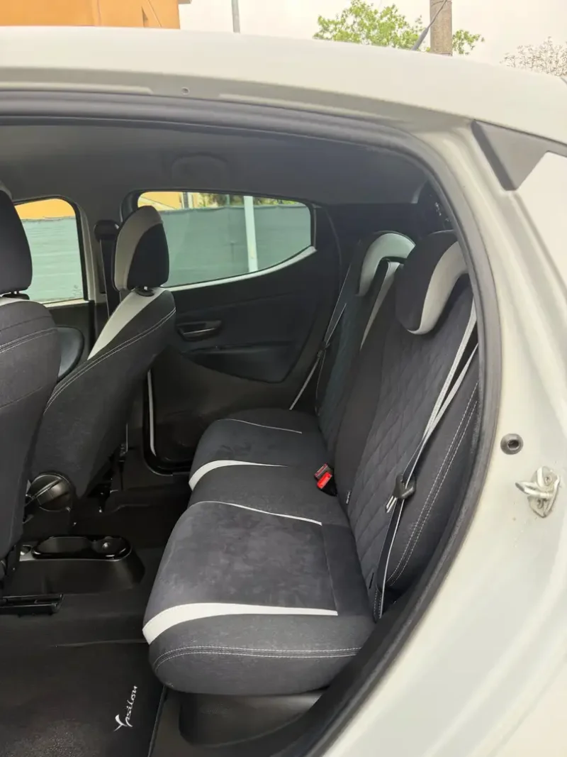 Lancia Ypsilon III 2015 0.9 METANO - NEOP. - 12 MESI DI GARANZIA - — foto 10