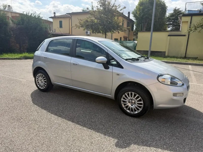 Fiat Punto 1.4 METANO - NEOPATENTATI - 12 MESI DI GARANZIA - — foto 2