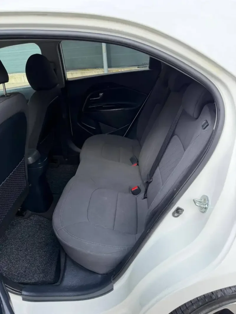 Kia Rio 1.4 crdi - NEOPATENTATI - 12 MESI DI GARANZIA - — foto 10