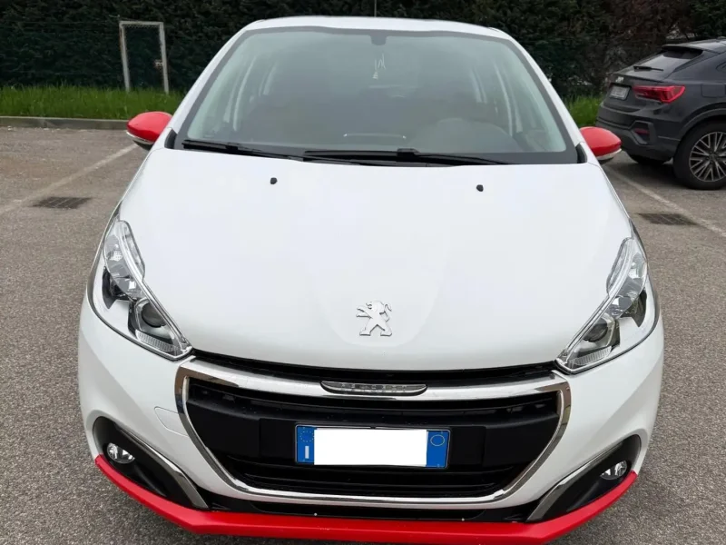 Peugeot 208 I 2015 1.2 - NEOPATENTATI - 12 MESI DI GARANZIA - — foto 1