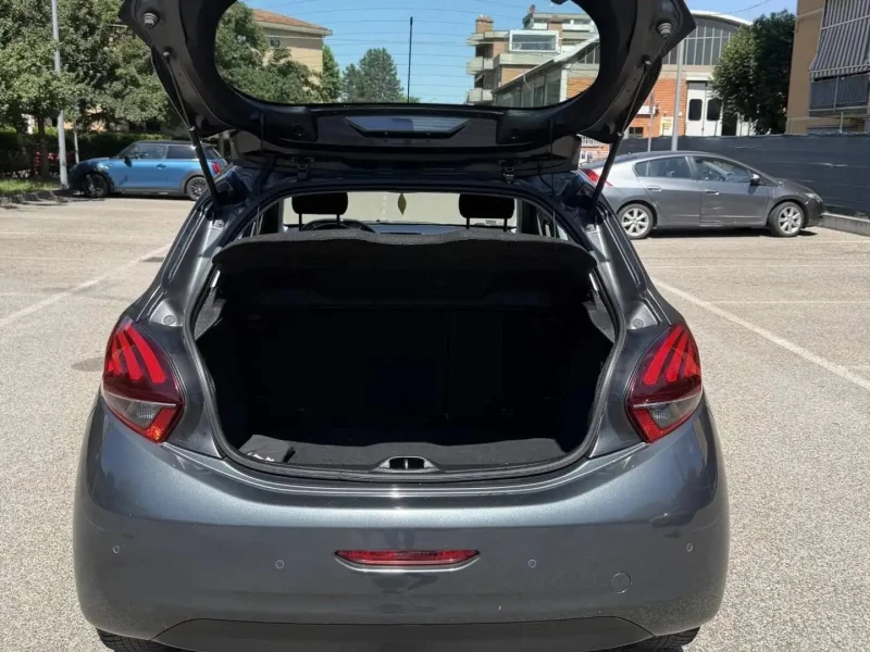 Peugeot 208 1.2 Gpl - NEOP. - NAV. - 12 MESI DI GARANZIA - — foto 5