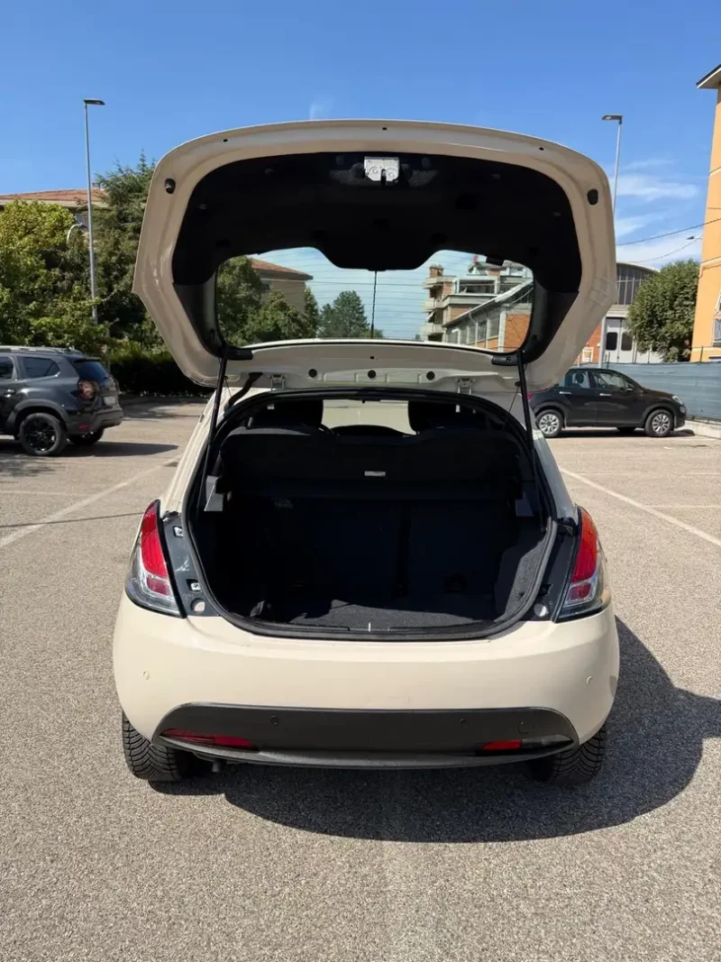 Lancia Ypsilon 1.2 Gpl - NEOPATENTATI - 12 MESI DI GARANZIA - — foto 5