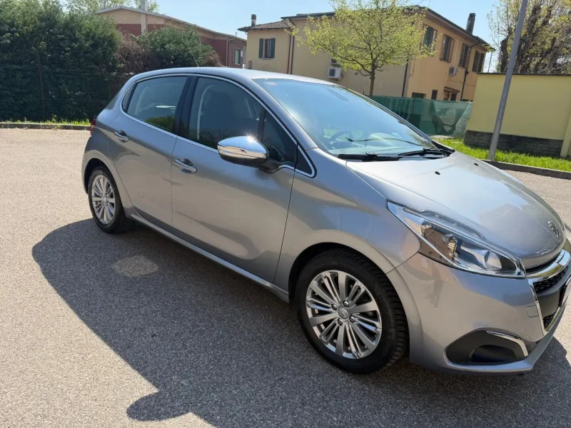 Peugeot 208 I 2015 1.5 - NEOP. - NAV. - 12 MESI DI GARANZIA - — foto 2