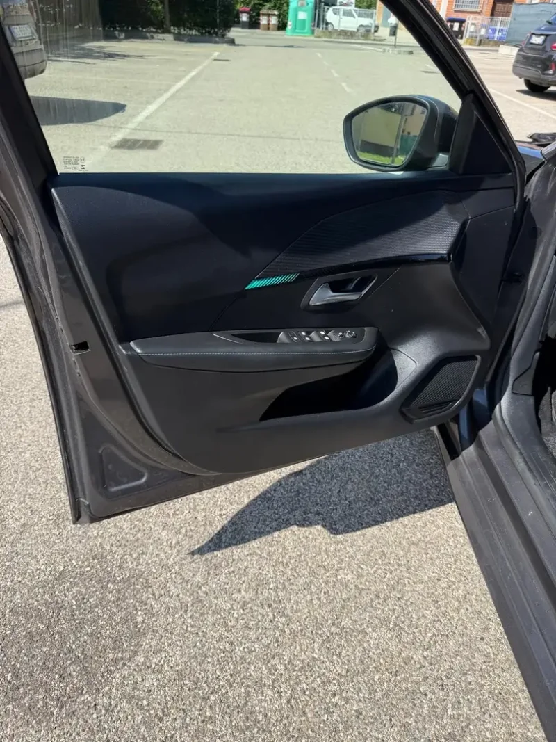 Peugeot 208 1.2 - NAV. - NEOPATENTATI - 12 MESI DI GARANZIA - — foto 5
