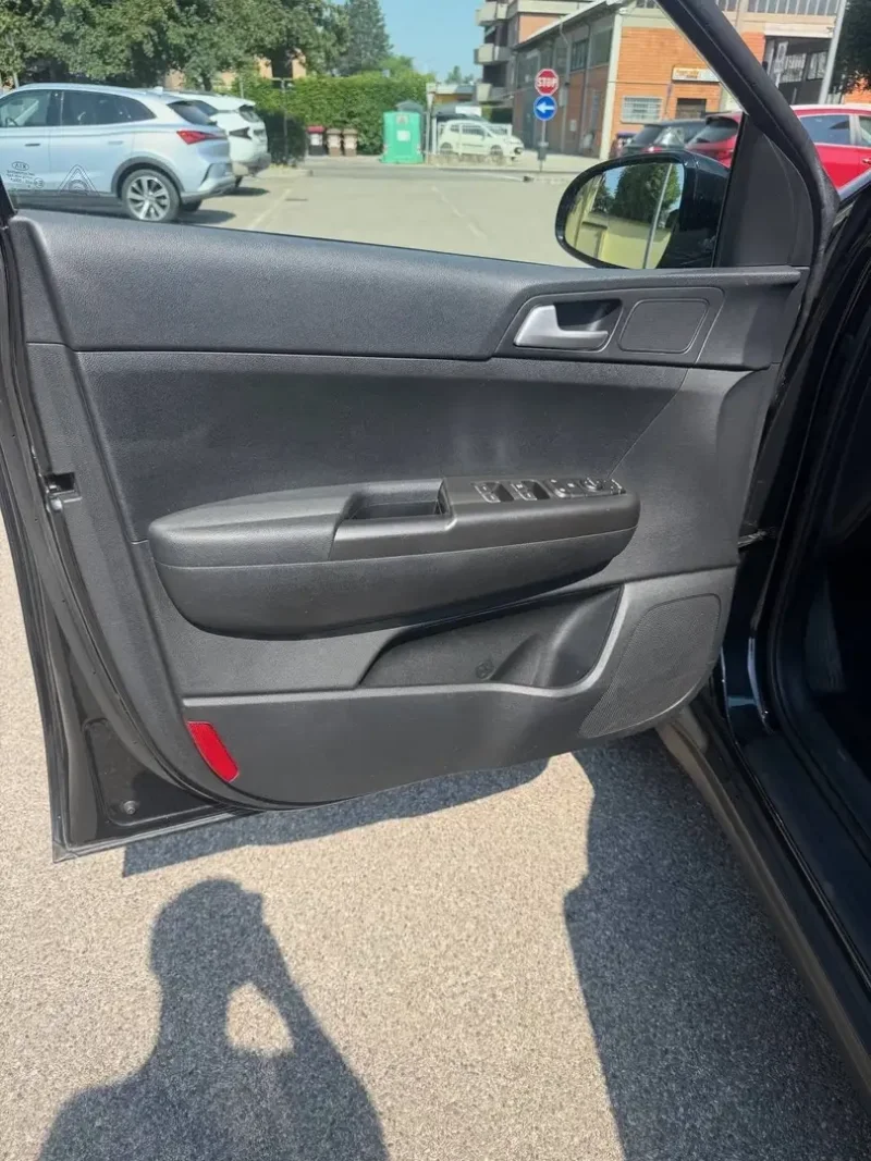 Kia Sportage 1.6 - NEOPATENTATI - 12 MESI DI GARANZIA - — foto 6