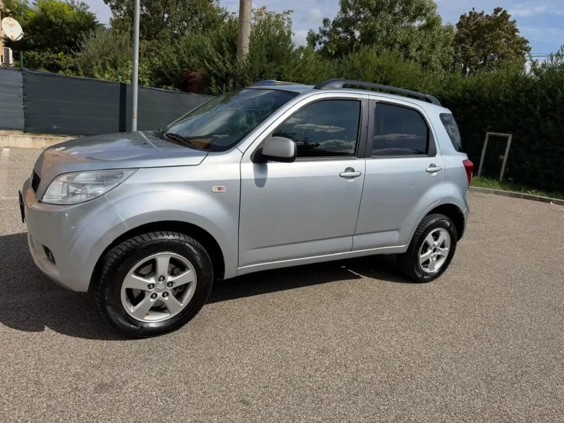 Daihatsu Terios 1.5 4X4 - NEOPATENTATI - OTTIME CONDIZIONI - — foto 4