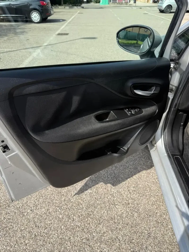 Fiat Punto 1.4 METANO - NEOPATENTATI - 12 MESI DI GARANZIA - — foto 6