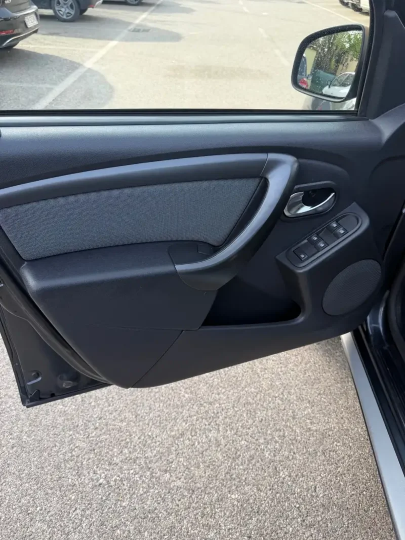 Dacia Duster I 2014 1.6 Gpl - NAV. - NEOP. - 12 MESI DI GARANZIA - — foto 6
