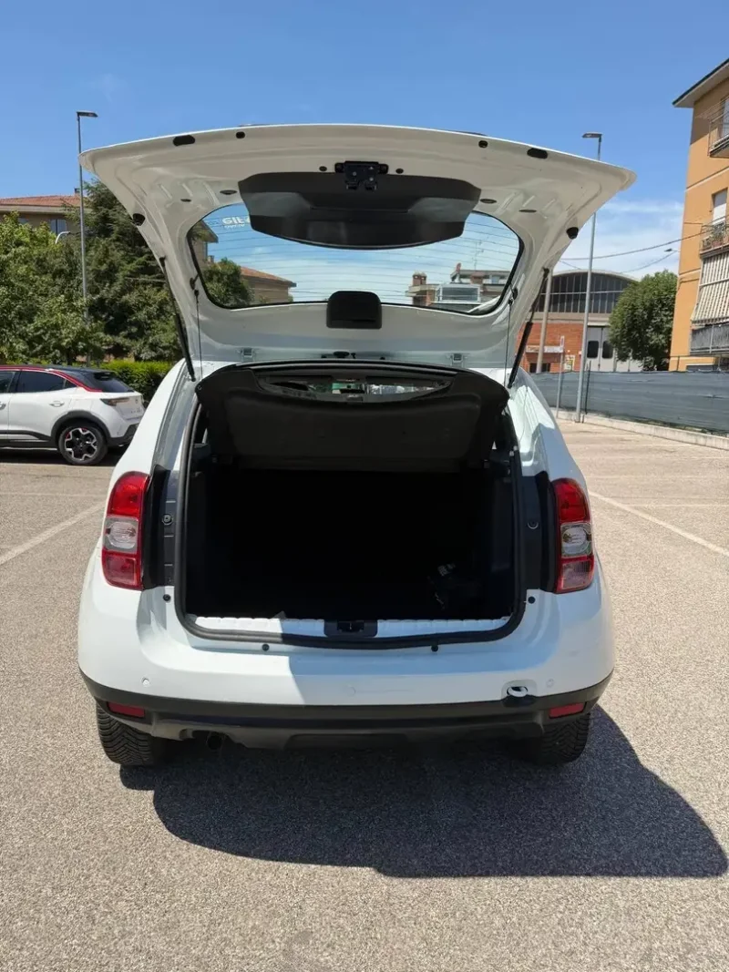 Dacia Duster 1.5 dci - NEOP. - NAV. - 12 MESI DI GARANZIA - — foto 5