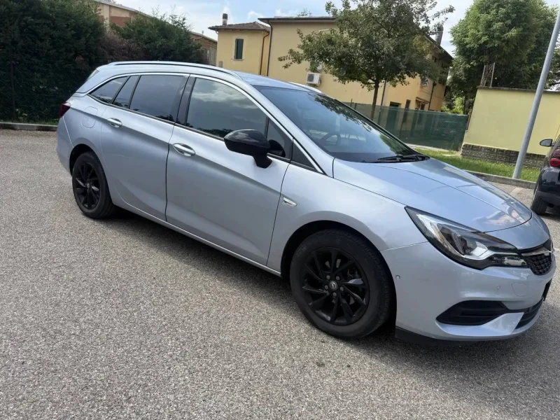 Opel Astra Sports Tourer 1.5 dci - NEOP. - NAV. - 12 MESI DI GARANZIA - — foto 2