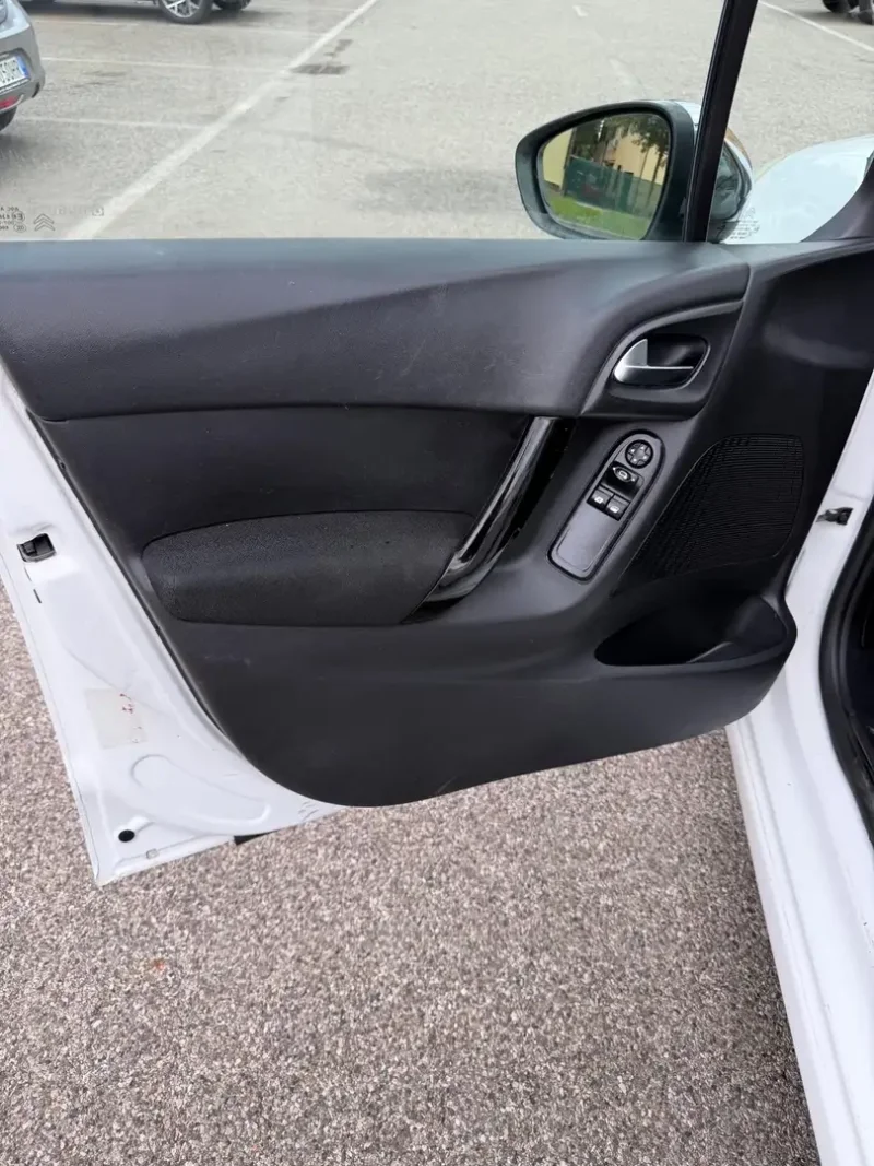 Citroen C3 1.2 - NEOPATENTATI - 12 MESI DI GARANZIA - — foto 6