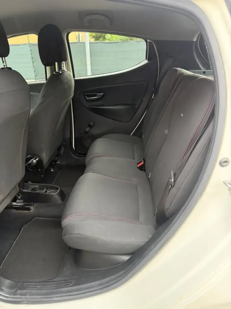 Lancia Ypsilon 0.9 METANO - NEOPATENTATI - 12 MESI DI GARANZIA - — foto 10