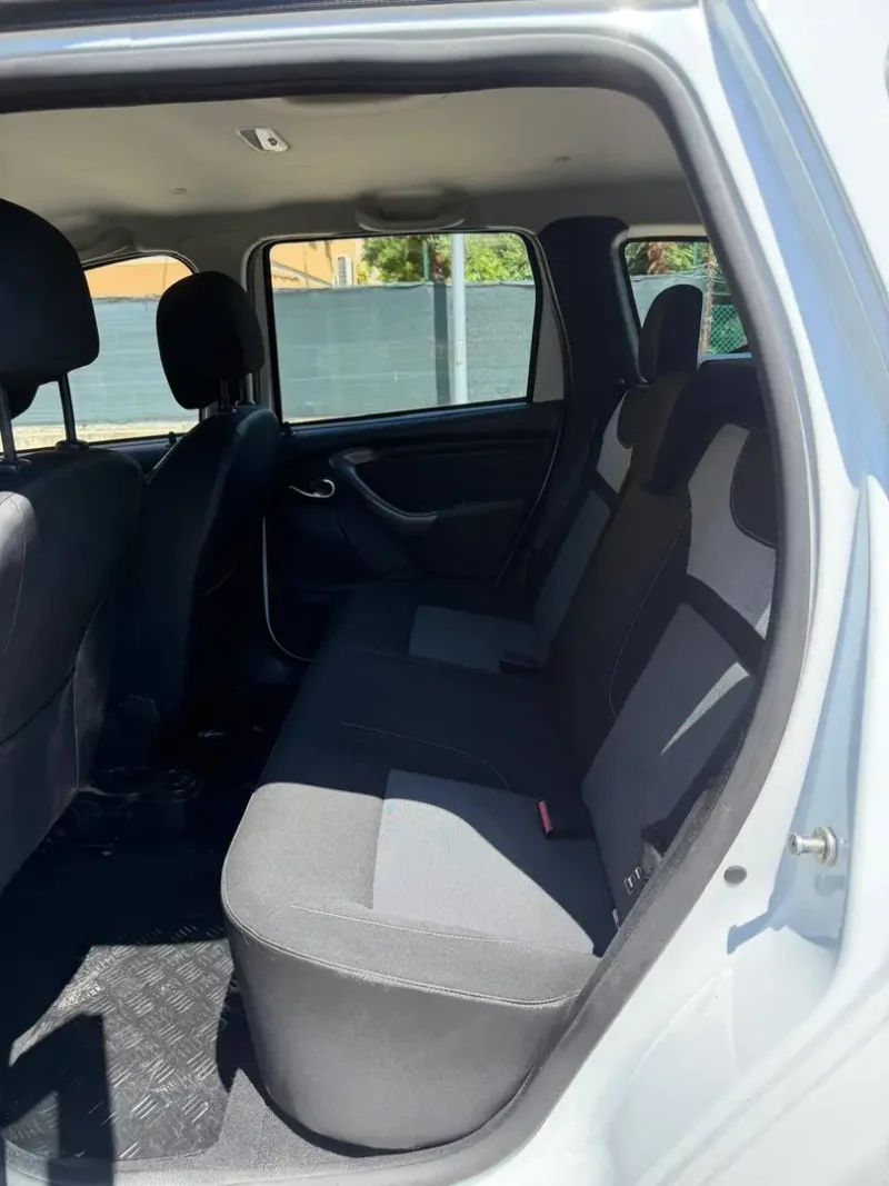Dacia Duster 1.5 dci - NEOP. - NAV. - 12 MESI DI GARANZIA - — foto 10