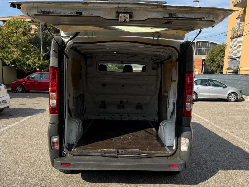 Renault Trafic T27 2.0 dCi/115 - 12 MESI DI GARANZIA - — foto 5