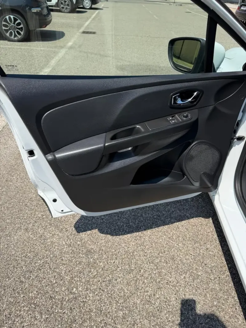 Renault Clio 1.2 - NEOPATENTATI - 12 MESI DI GARANZIA - — foto 6