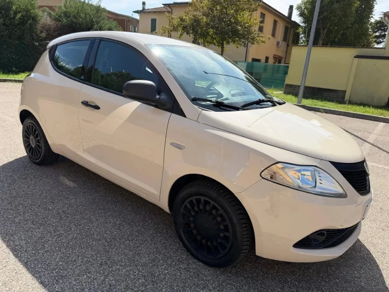 Lancia Ypsilon 1.2 Gpl - NEOPATENTATI - 12 MESI DI GARANZIA - — foto 2