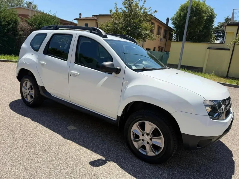 Dacia Duster 1.5 dci - NEOP. - NAV. - 12 MESI DI GARANZIA - — foto 2
