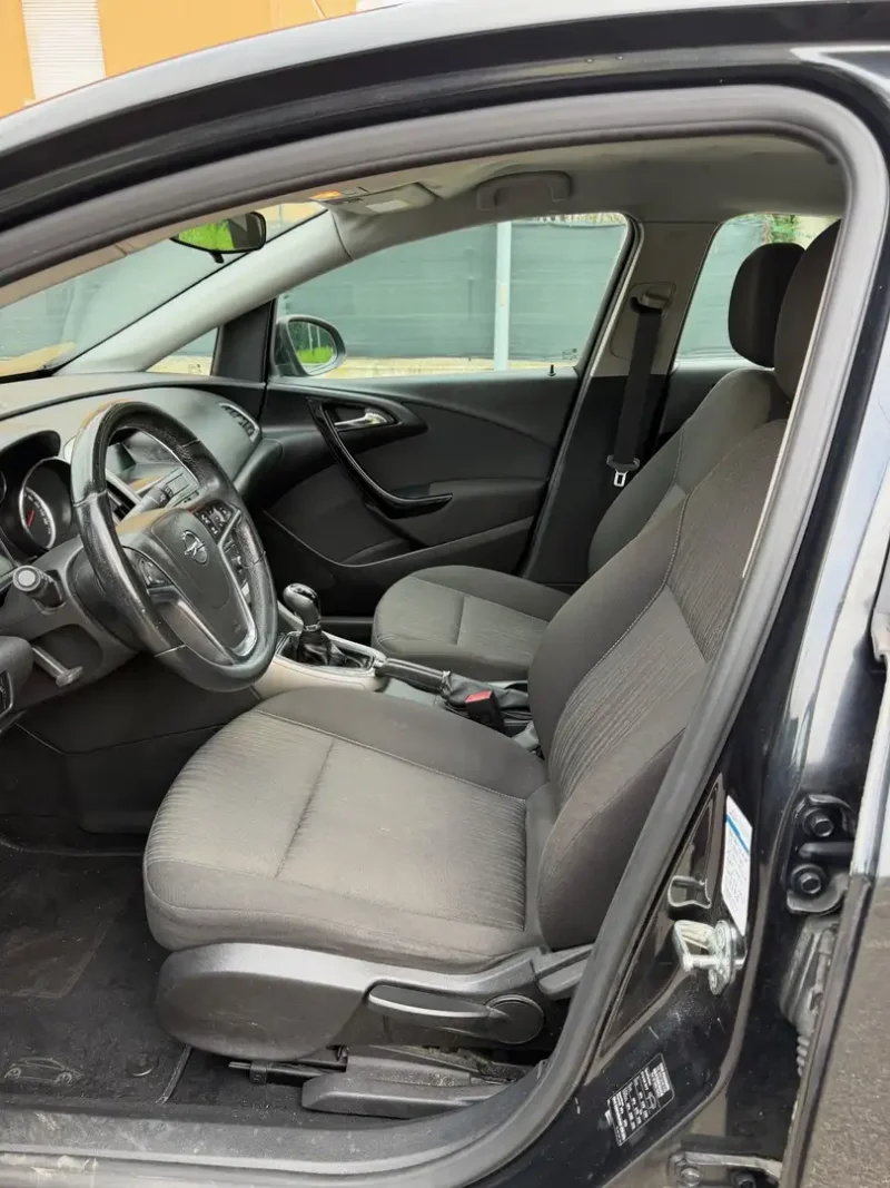 Opel Astra IV 2010 1.4 METANO - NEOPATENTATI - 12 MESI DI GARANZIA - — foto 9