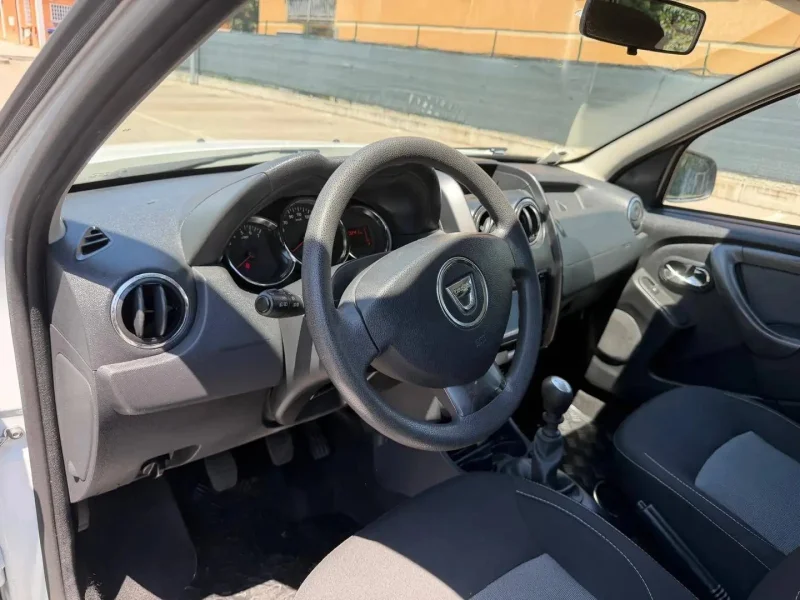 Dacia Duster 1.5 dci - NEOP. - NAV. - 12 MESI DI GARANZIA - — foto 7