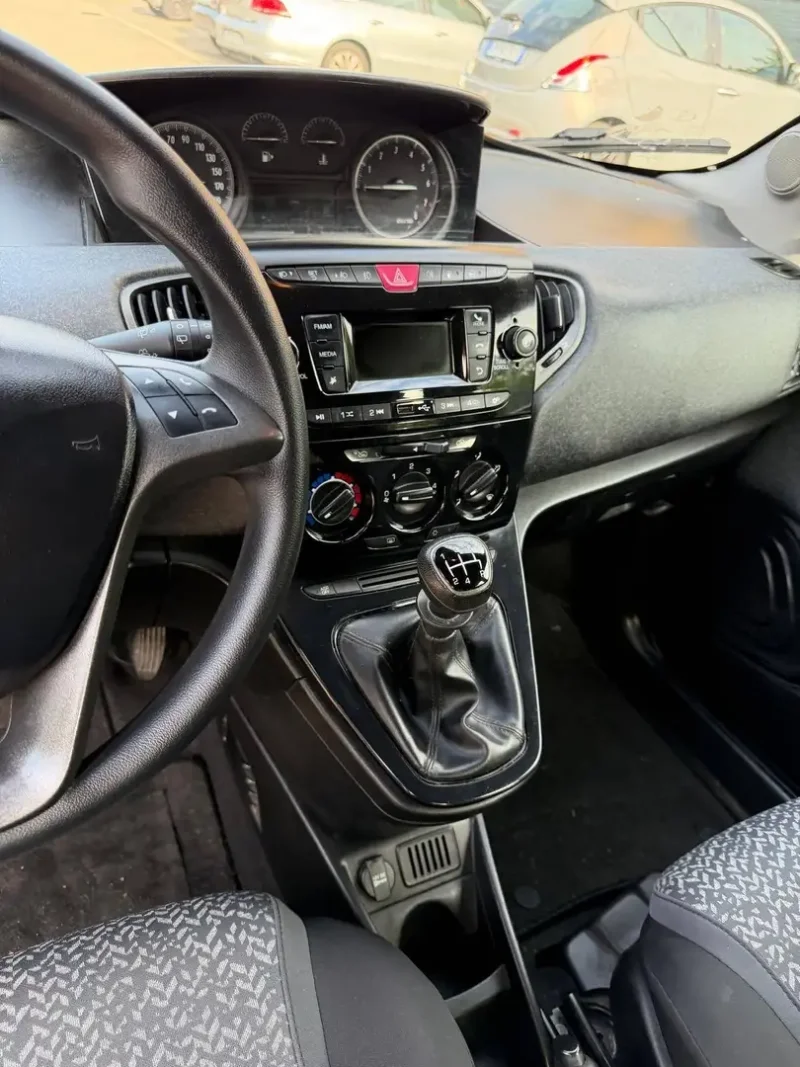 Lancia Ypsilon 1.2 Gpl - NEOPATENTATI - 12 MESI DI GARANZIA - — foto 8