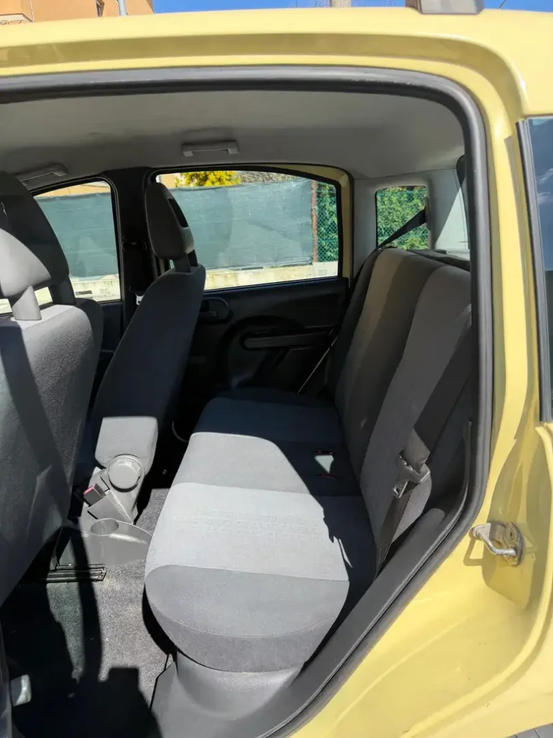 Fiat Panda II 2003 1.4 METANO - NEOPATENTATI - — foto 9