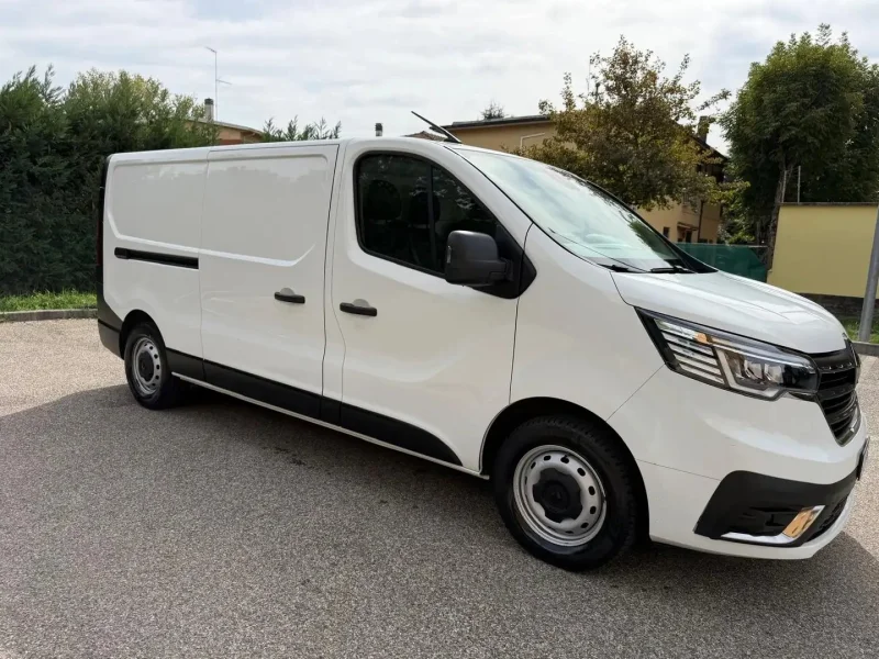 Renault Trafic T30 2.0 dCi 150CV S&S - 12 MESI DI GARANZIA - — foto 2