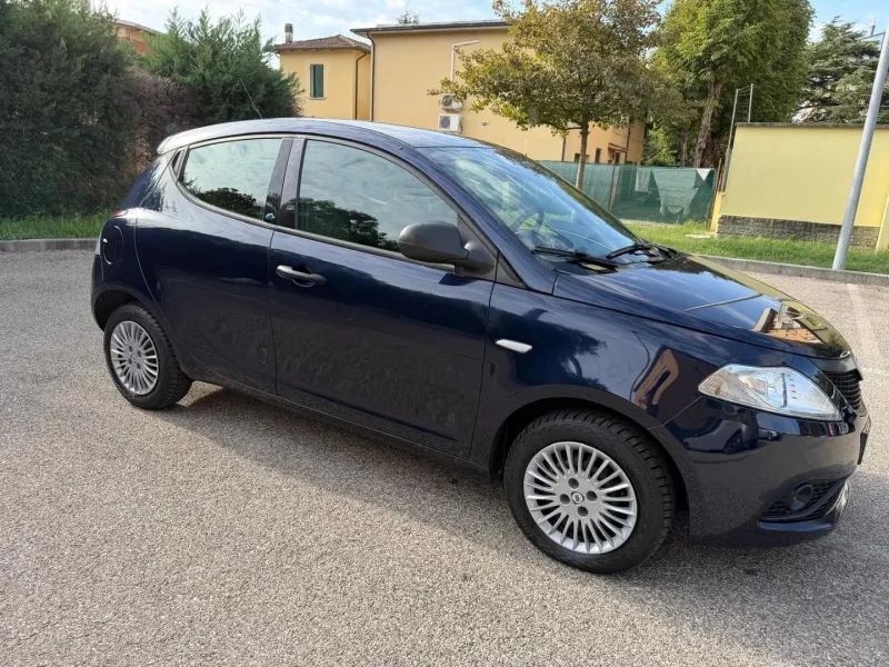 Lancia Ypsilon 1.2 Gpl - NEOPATENTATI - 12 MESI DI GARANZIA - — foto 2