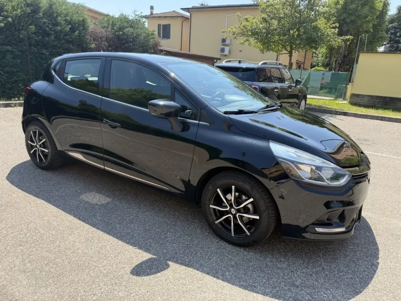 Renault Clio IV 2017 1.5 dci - NEOPATENTATI - 12 MESI DI GARANZIA - — foto 2