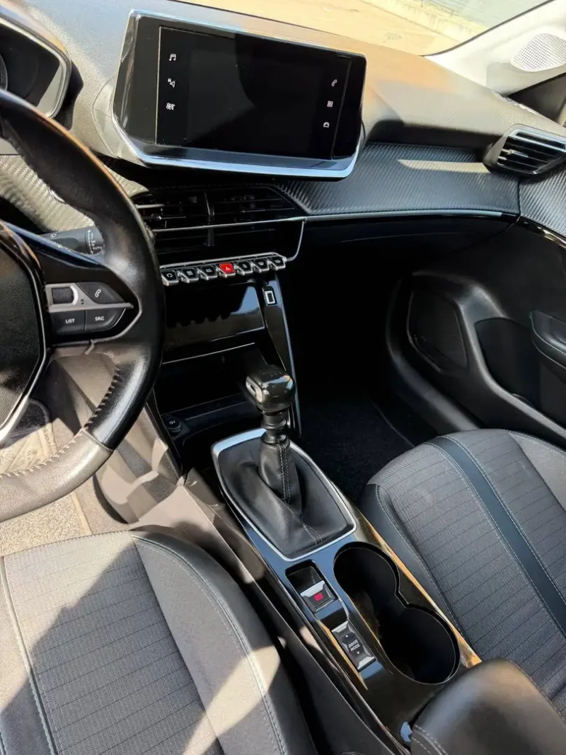 Peugeot 208 1.2 - NAV. - NEOPATENTATI - 12 MESI DI GARANZIA - — foto 8
