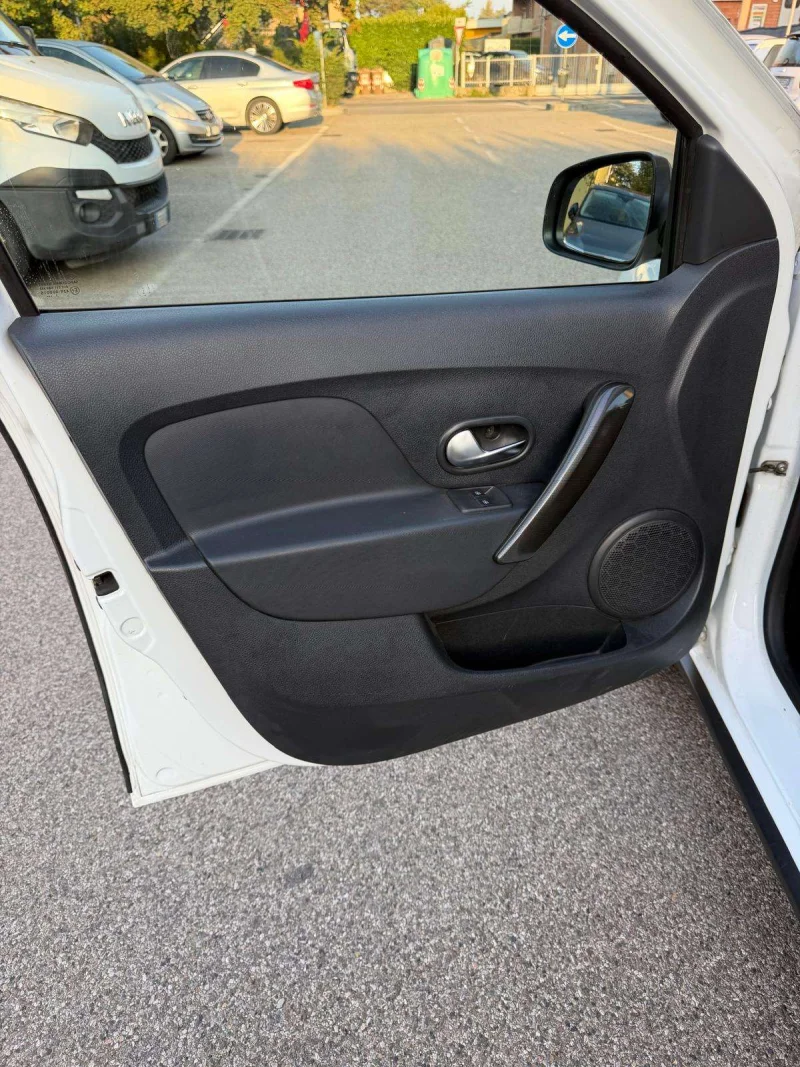 Dacia Sandero 0.9 tce Gpl - NAV. - NEOP. - 12 MESI DI GARANZIA - — foto 6