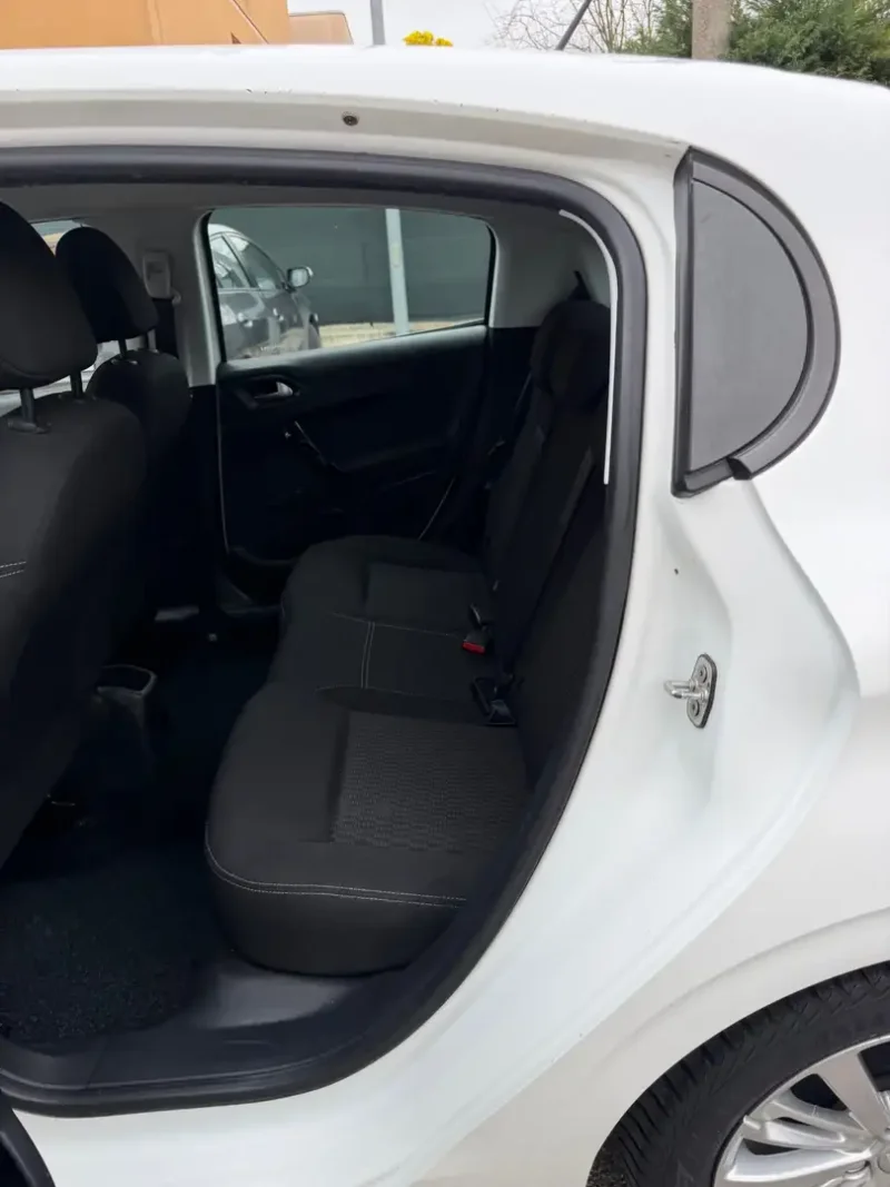 Peugeot 208 I 2015 1.2 - NEOPATENTATI - 12 MESI DI GARANZIA - — foto 10