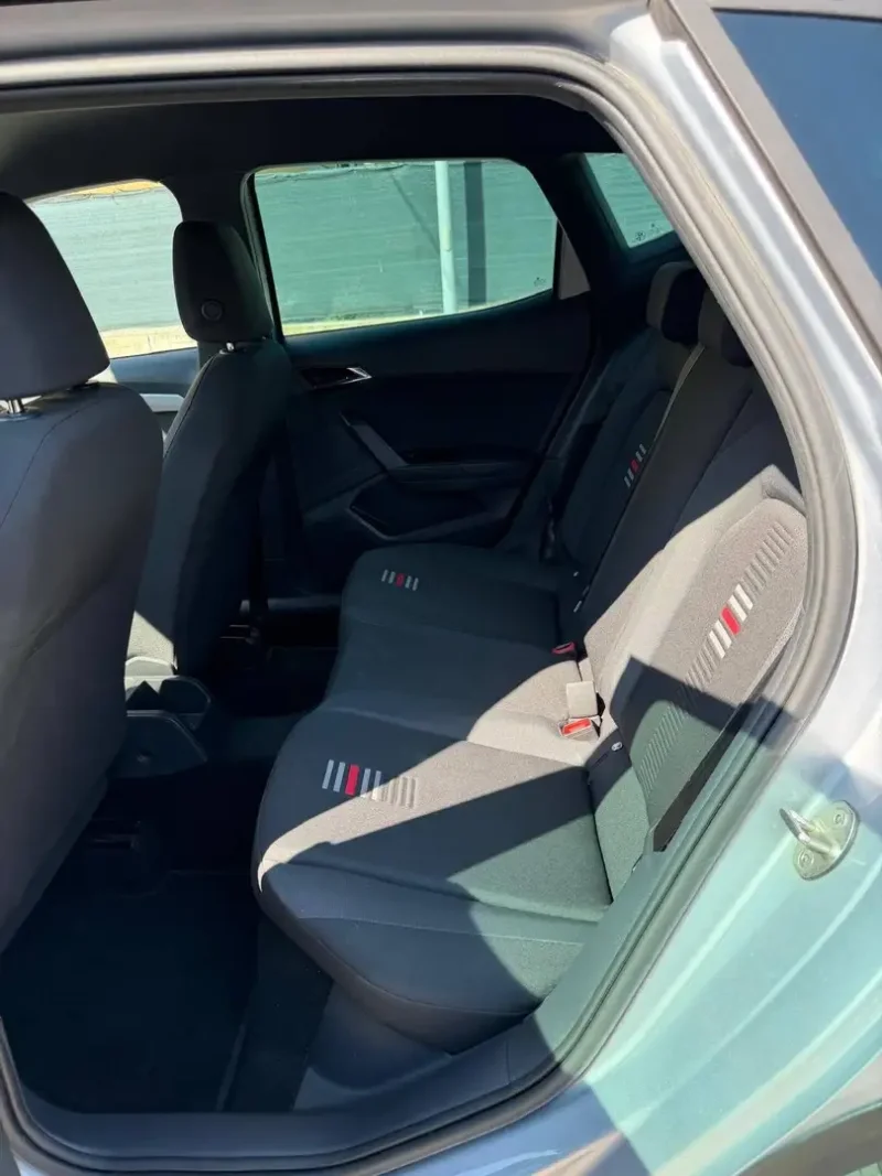 SEAT Arona 1.0 tgi FR 90cv — foto 10