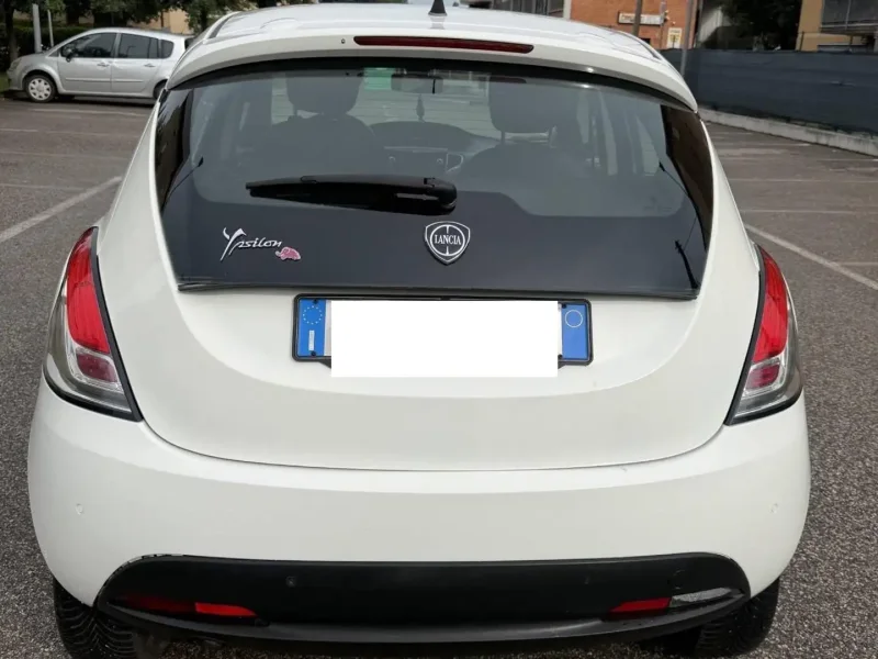 Lancia Ypsilon 0.9 METANO - NEOPATENTATI - 12 MESI DI GARANZIA - — foto 3