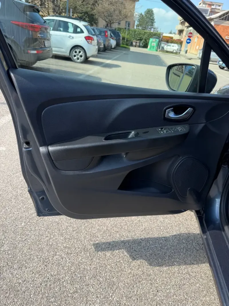 Renault Clio IV 2017 1.5 dci - NEOPATENTATI - 12 MESI DI GARANZIA - — foto 6
